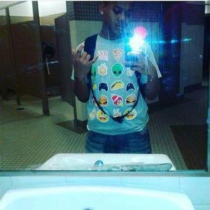 Meet your Posher, Elisha